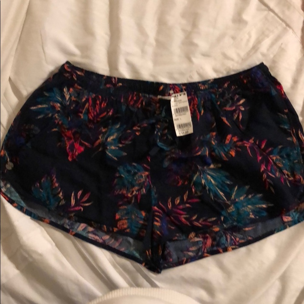 Roxy shorts